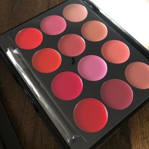 ISH lip color palette